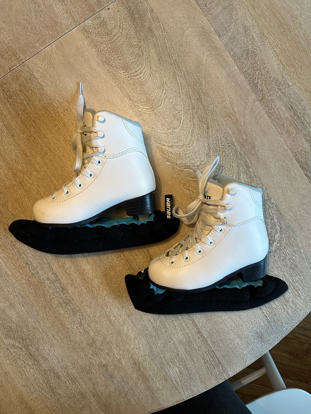 Jackson SofSkate Girl’s Figure Skates Size 11J – Blade Cover Included